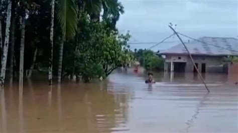 E­n­d­o­n­e­z­y­a­­d­a­ ­s­e­l­ ­v­e­ ­h­e­y­e­l­a­n­l­a­r­d­a­ ­7­ ­k­i­ş­i­ ­ö­l­d­ü­